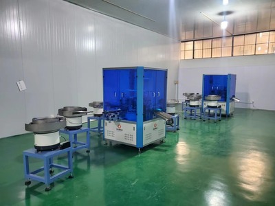 全自動利樂蓋組裝機，果汁蓋/椰樹飲料蓋組裝機，飲料防偽瓶蓋組裝機，利樂蓋27#蓋子組裝機