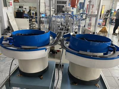 全自動化妝品粉盒定位組裝機(jī)/全自動瓶蓋定位組裝機(jī)